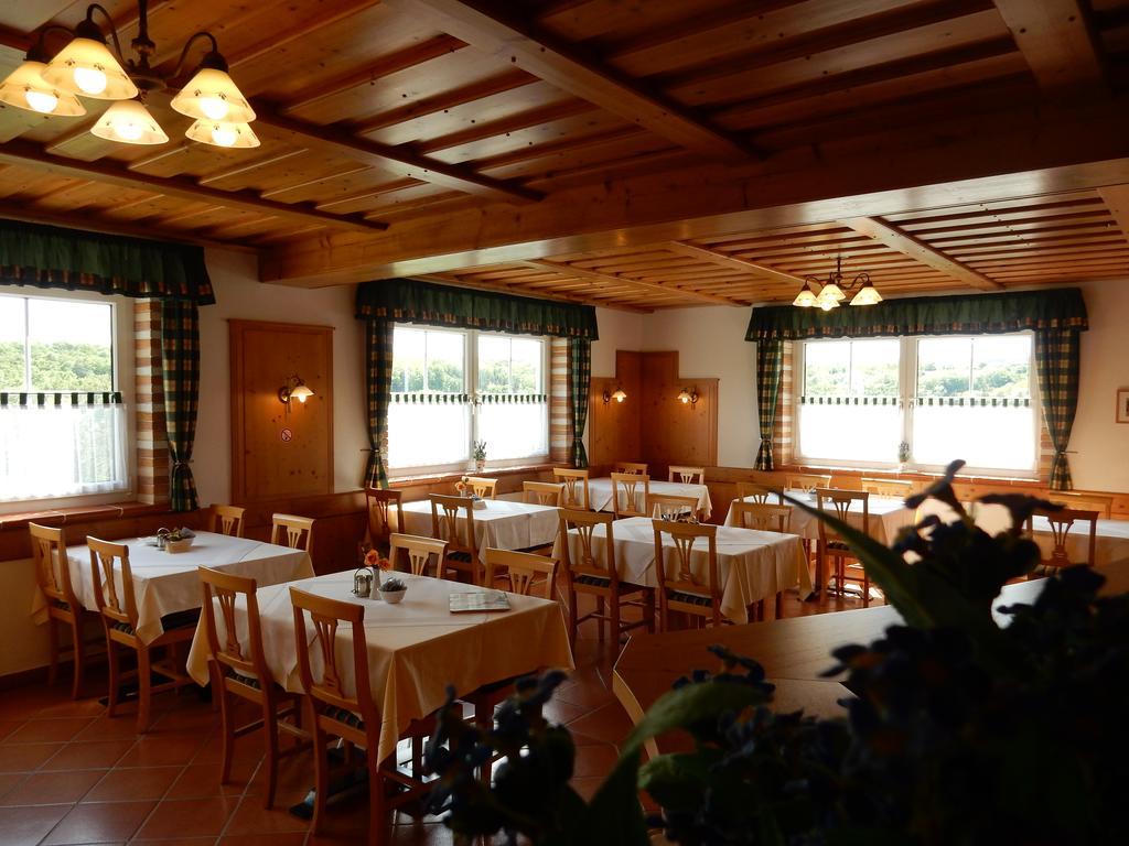 Hotel Pension Rudi - Weingut Kellner Pulkau Esterno foto
