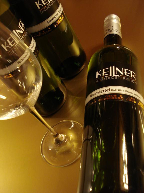 Hotel Pension Rudi - Weingut Kellner Pulkau Esterno foto